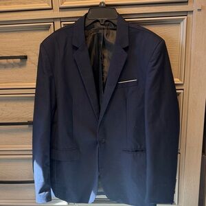 Men's Navy Blazer. Worn only a few times size medium.